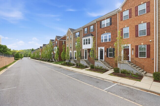 Foto del edificio - 4915 Crest View Dr