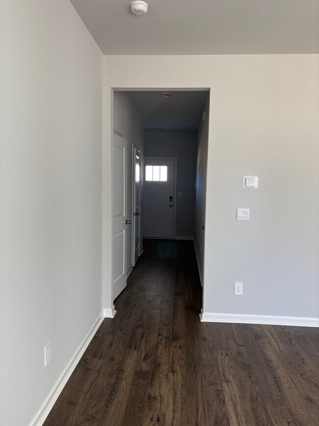 Building Photo - 4316 Oswin Dr