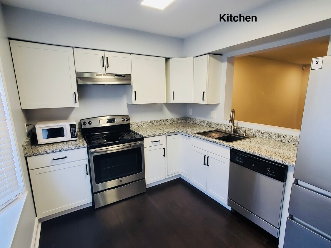 Kitchen - 4315 Baylor St