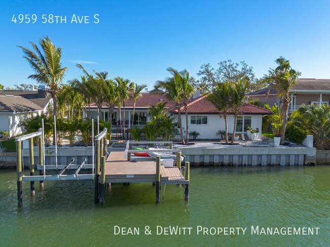Building Photo - 4 Bed/3 Bath
