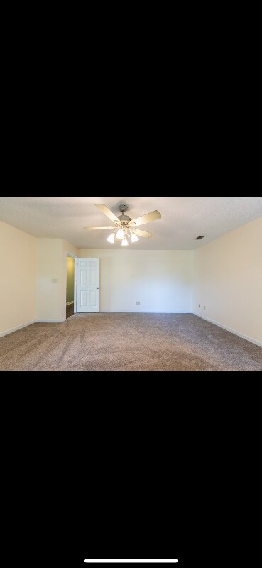 Foto del edificio - 6065 Val Del Rd