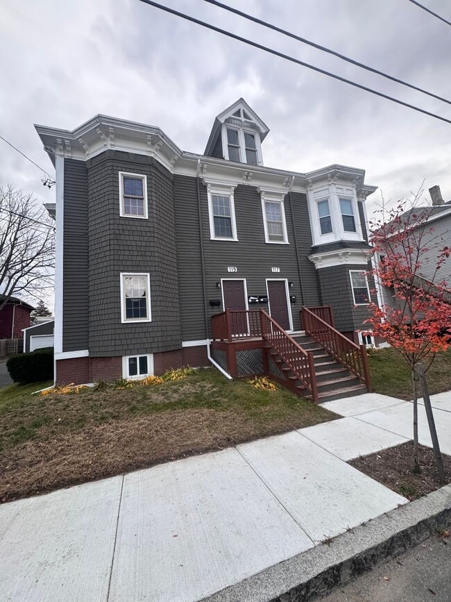 Building Photo - 117-119 Portland St