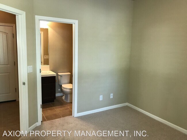 Building Photo - 4 br, 3.5 bath House - 35 E Street