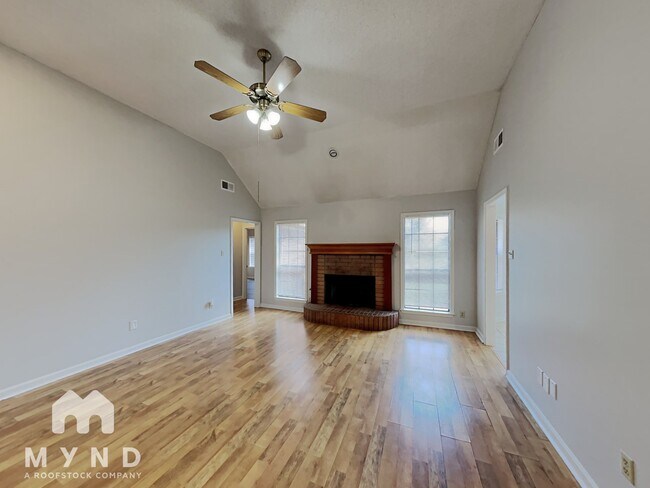 Foto del edificio - 7709 Shadow Fork Ln