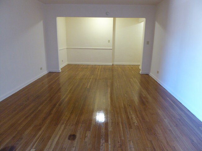 Foto del edificio - 3535 75th St