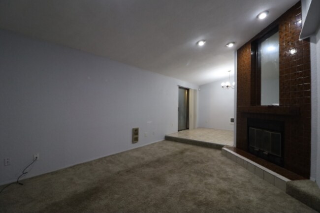 Foto del edificio - 8016 N Bicentennial Loop SE