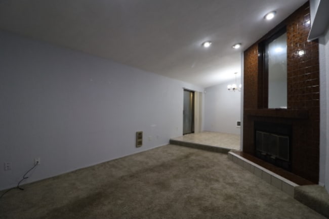 Building Photo - 8016 N Bicentennial Loop SE