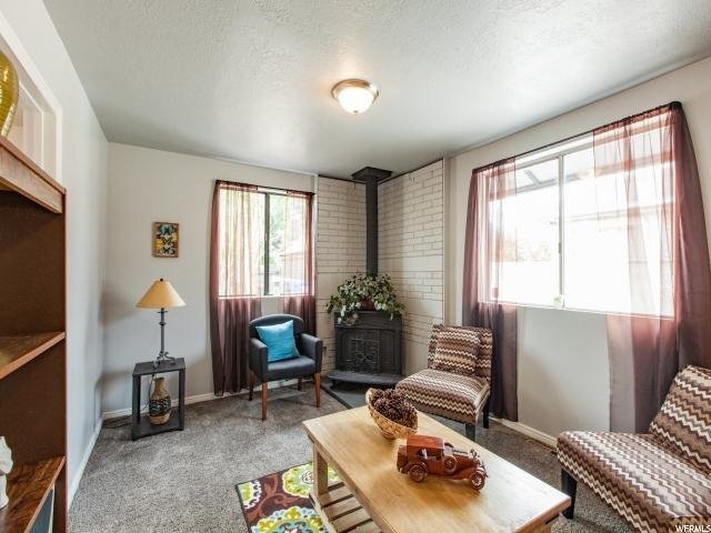 Foto del edificio - 161 Claybourne Ave S
