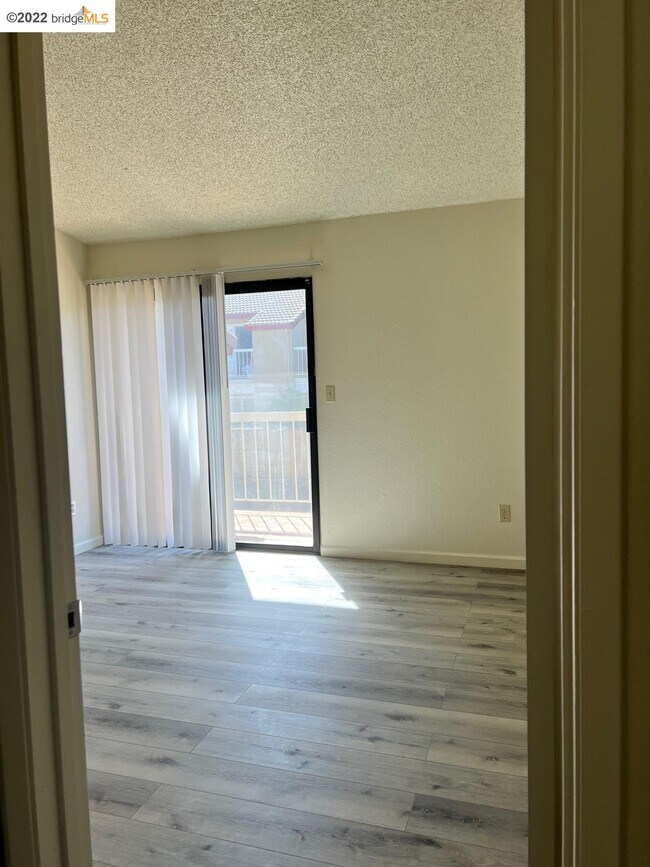 Foto del edificio - 126 Peppermill Ln