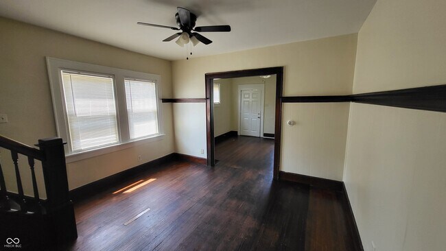 Foto del edificio - 323 N Rural St