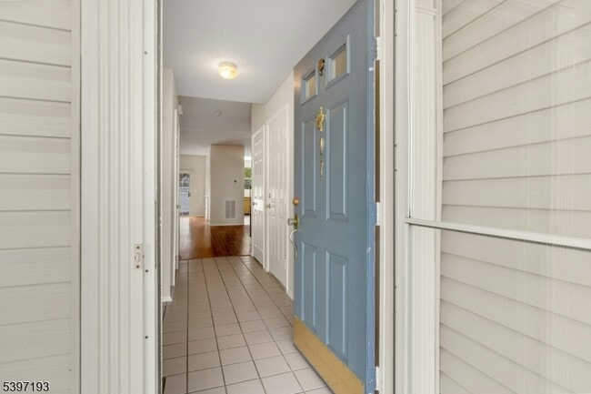 Foto del edificio - 17 Wildflower Ln