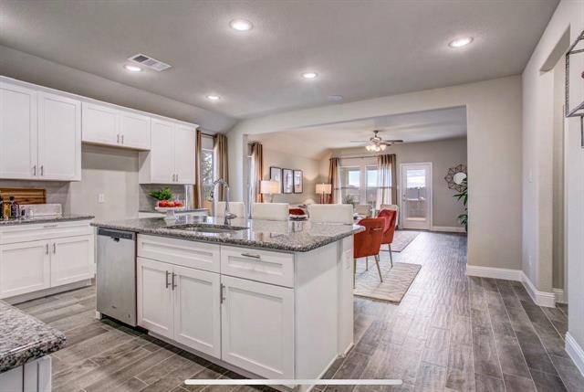 Foto del edificio - 4432 Thalia Wy