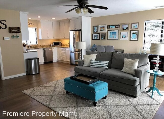 Building Photo - 2 br, 1 bath House - 1733 Birchwood Dr. #B