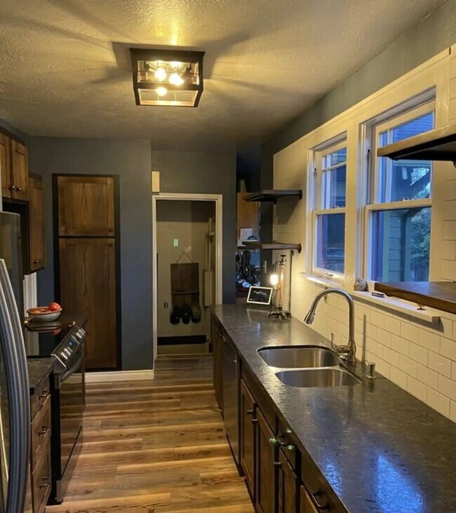 Foto del edificio - 1615 21st Ave
