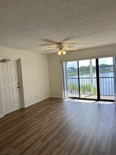 Building Photo - 1004 Green Pine Blvd