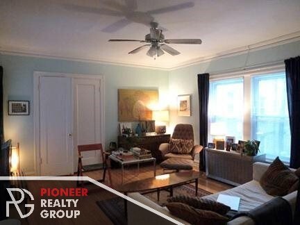 Building Photo - Updated 2 bed steps to Winnemac Park