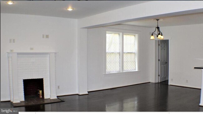 Building Photo - 6418 Dogwood Rd