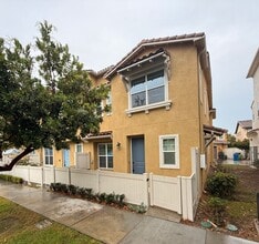 Building Photo - 1560 Santa Carolina Rd