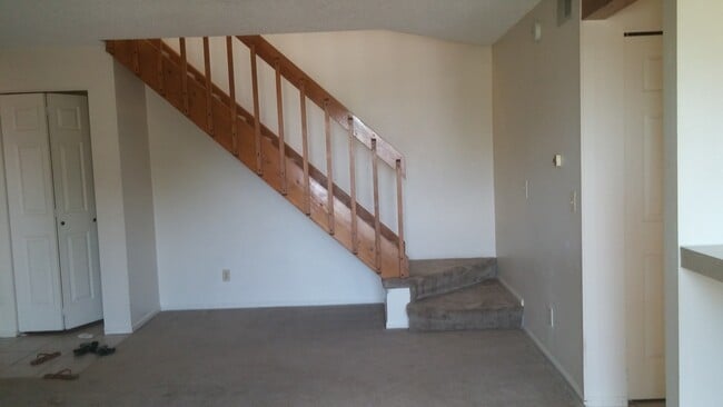Building Photo - Spacious with sky light and loft!
