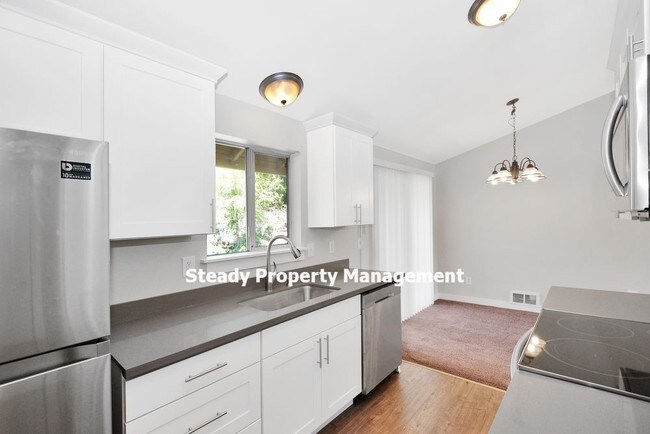 Foto del edificio - Remodeled Duplex in Puyallup