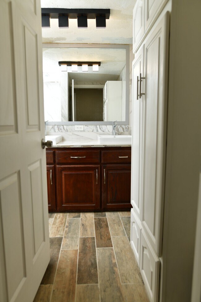 Building Photo - 775 S Pinal Dr