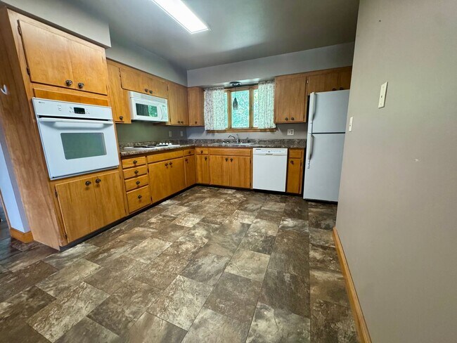 Building Photo - 1716 Porter Ave