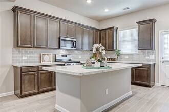 Building Photo - 5311 Sunway Dr