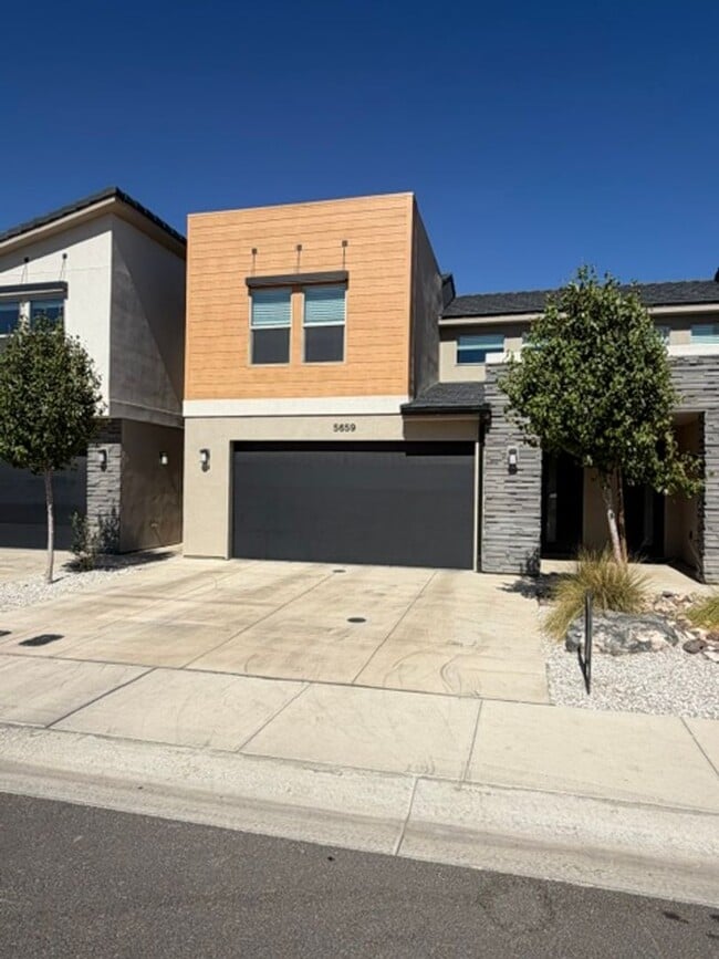 Building Photo - 5659 S Duel Ln