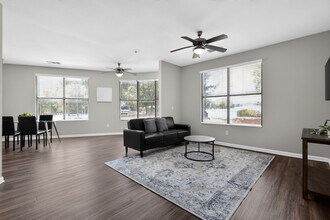 Building Photo - 4417 S Lancaster Rd