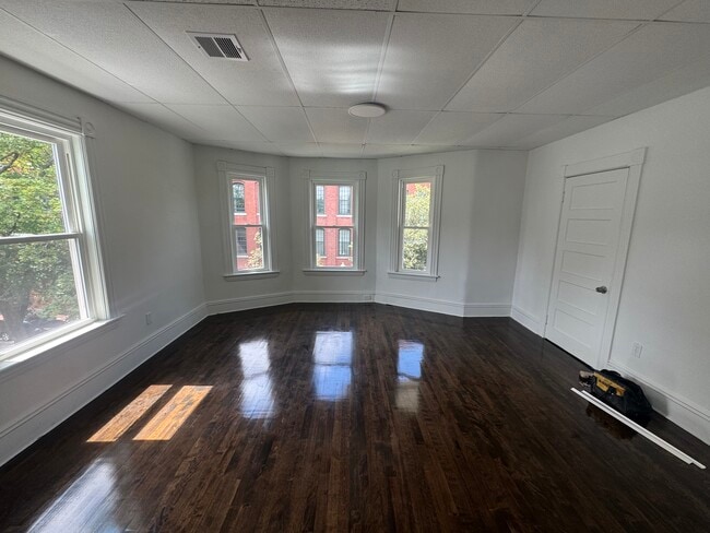 Dormitorio 1 - 25 Wyman St