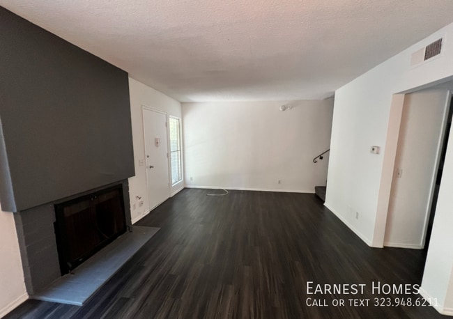 Foto del edificio - 5236 Kester Ave