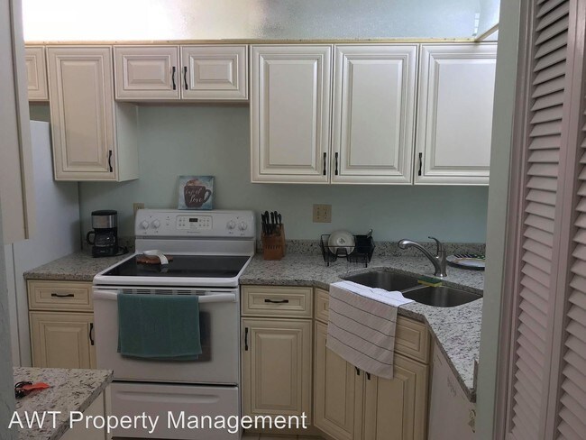 Building Photo - 201 Orange Grove Dr