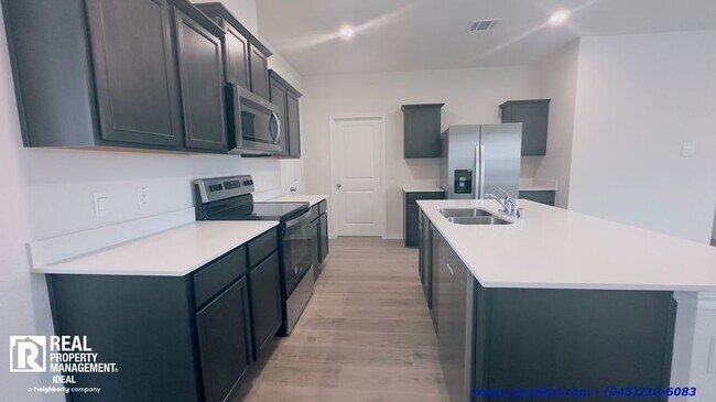 Building Photo - 4Bed/ 2.5 Bath Upscale House in Forney- Co...