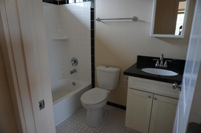 Foto del edificio - 3302 Claremont Ave S