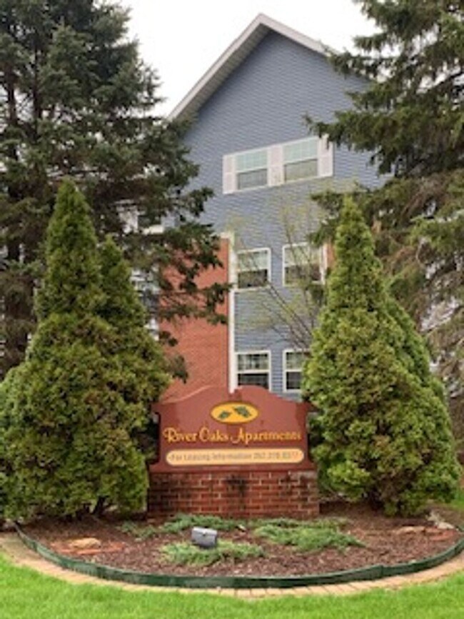 Foto del interior - River Oaks Apartments, Hartland WI
