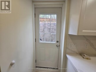 Building Photo - 66 Morrison Crescent