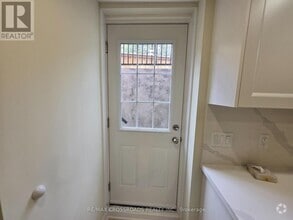 Building Photo - 66 Morrison Crescent