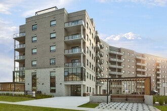 Building Photo - Watson Park Apartments