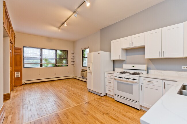 Foto del edificio - 3713 N Magnolia Ave