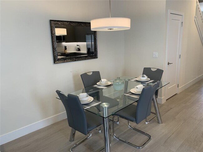 Foto del edificio - 17301 Hidden Forest Dr
