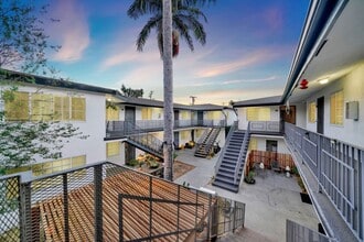 Building Photo - 315 Junipero Ave