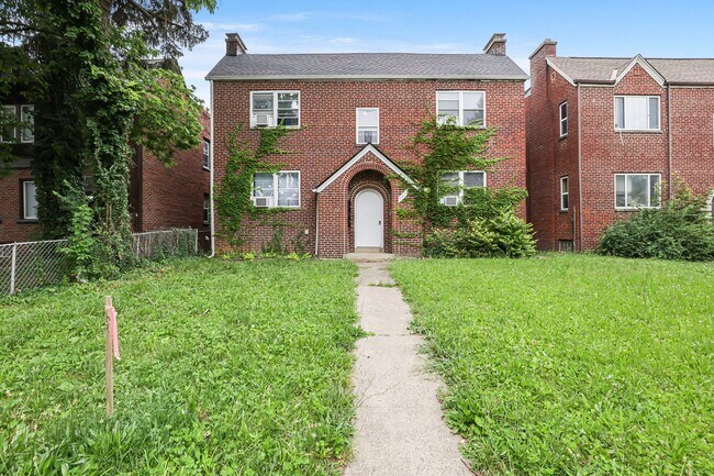 Foto del edificio - 987 Lilley Ave