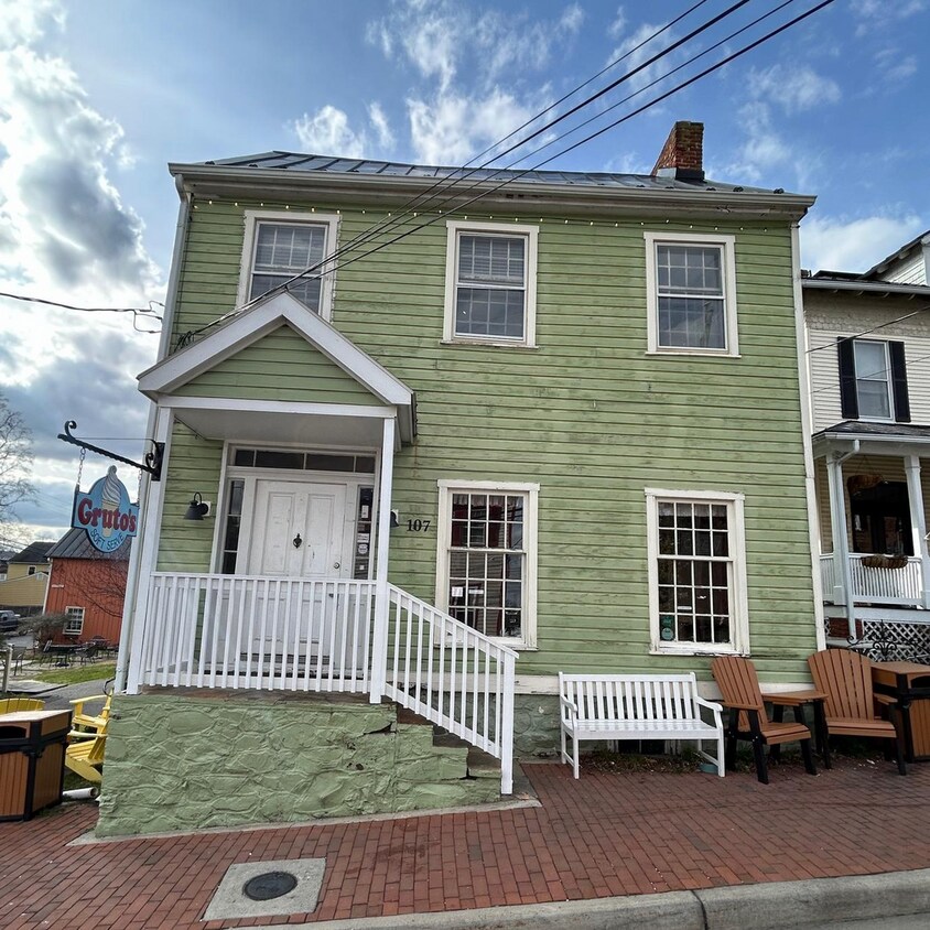 107 King St, Leesburg, VA 20175 House Rental in Leesburg, VA