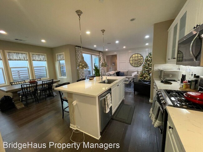 Building Photo - 4 br, 3 bath House - 21486 Harmony Village...