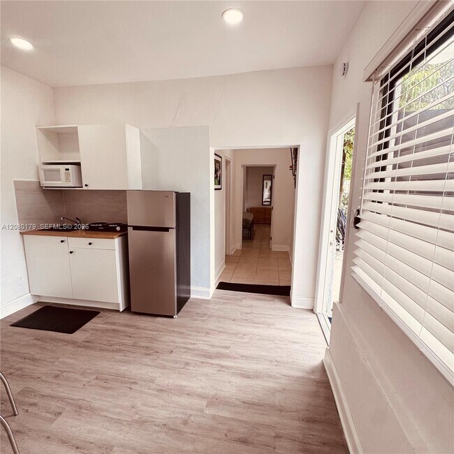 Foto del edificio - 12037 NW 8th Ave