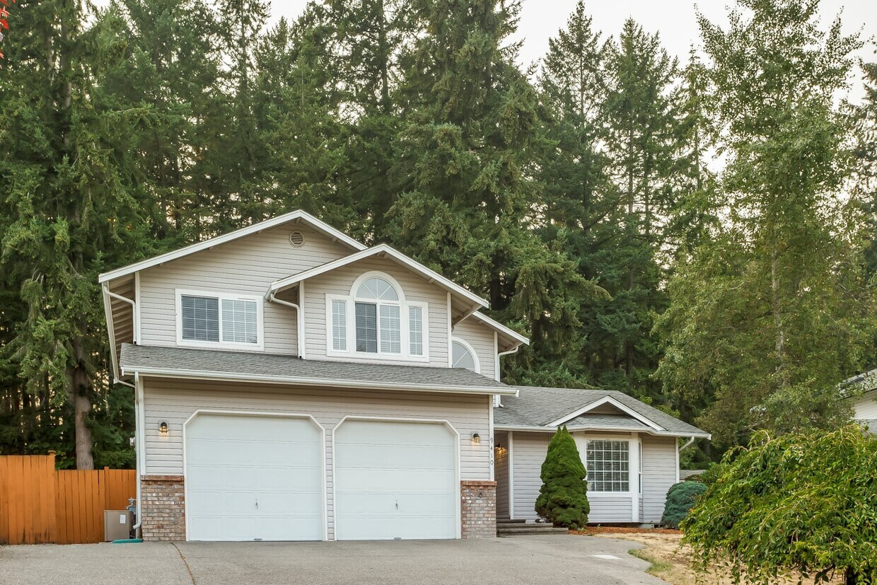 Primary Photo - 9410 62nd Avenue Ct E