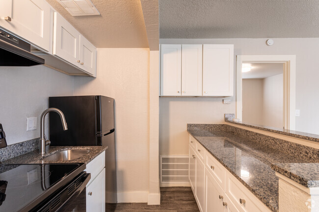 1 BR, 1 BA - 550 Square Feet - The Carlson Apartments