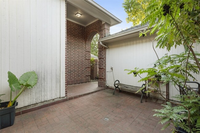 Building Photo - 1830 Mayweather Ln