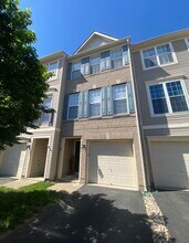 Building Photo - 15651 John Diskin Cir