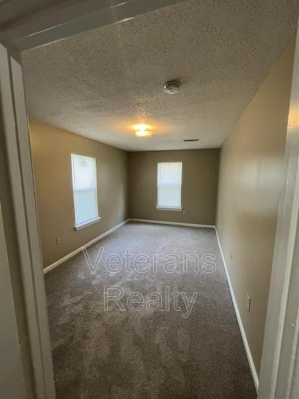 Foto del edificio - 18035 W 3rd St